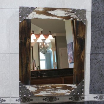 Зеркало в деревянной раме WM-8