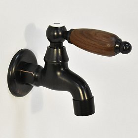 Кран для бани FKS-47DO с деревянной ручкой, черный