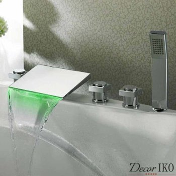 Смеситель на борт ванны с LED подсветкой LF-18
