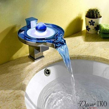 Смеситель для раковины с LED подсветкой LF-33